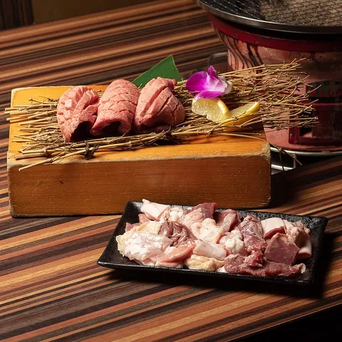 生ホルモン・厚切り牛タン